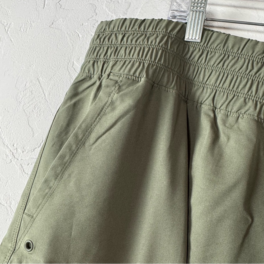Old Navy Shorts High Waisted StretchTech Solid Dark Green Olive‎ Stone Wall - Picture 4 of 8